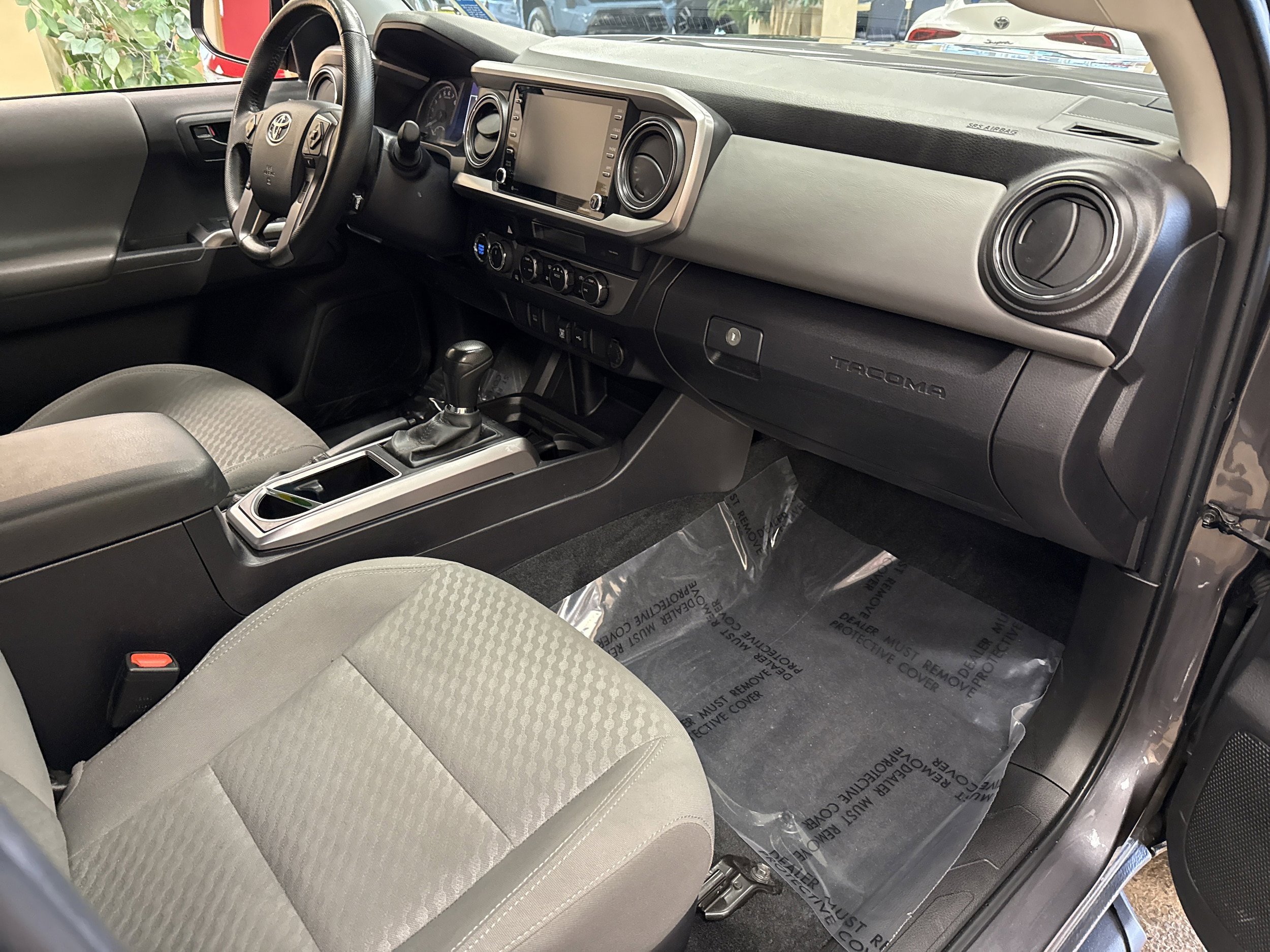 Used 2023 Toyota Tacoma SR5 AWD/4WD image 16