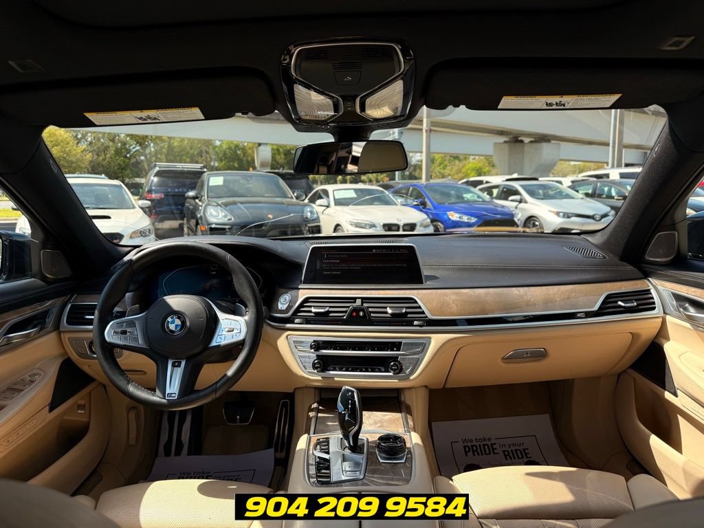 Used 2020 BMW 740i w/ Luxury Rear Seating Package RWD image 25