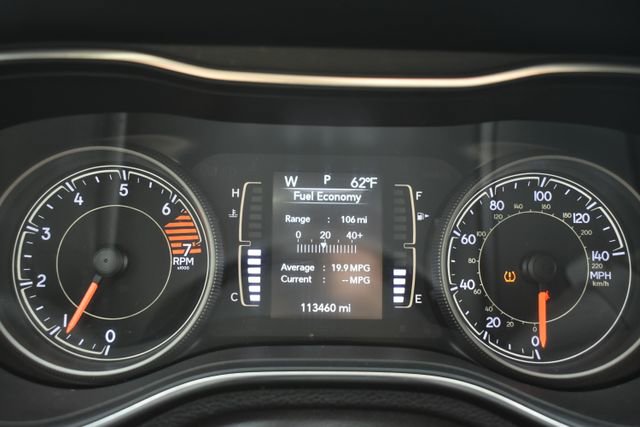 Used 2019 Jeep Cherokee Latitude Plus image 18