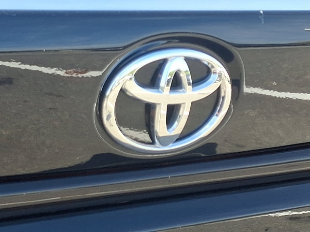 Used 2024 Toyota Corolla LE FWD image 29