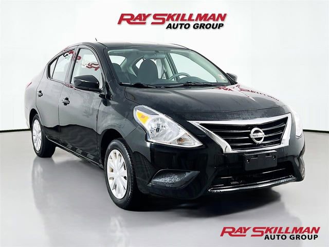 Used 2017 Nissan Versa S FWD image 1