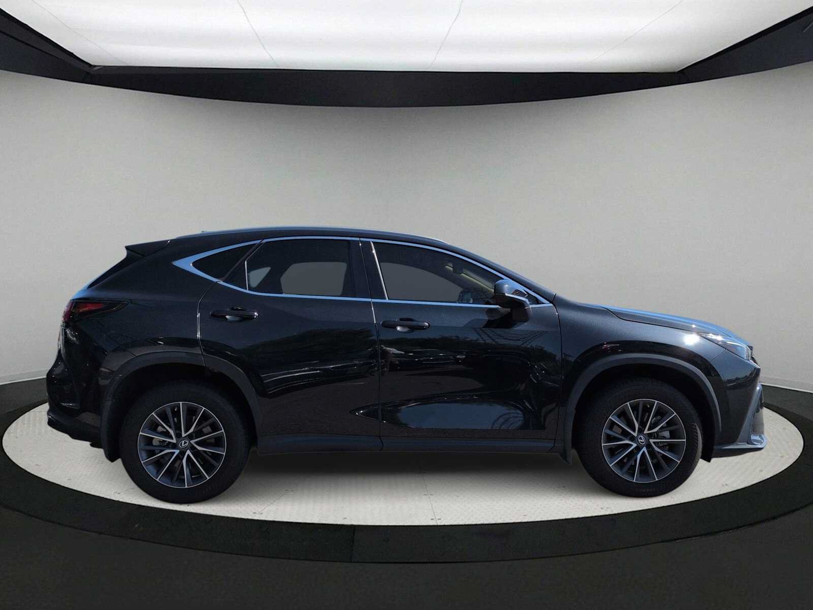 Used 2022 Lexus NX 350 AWD image 9