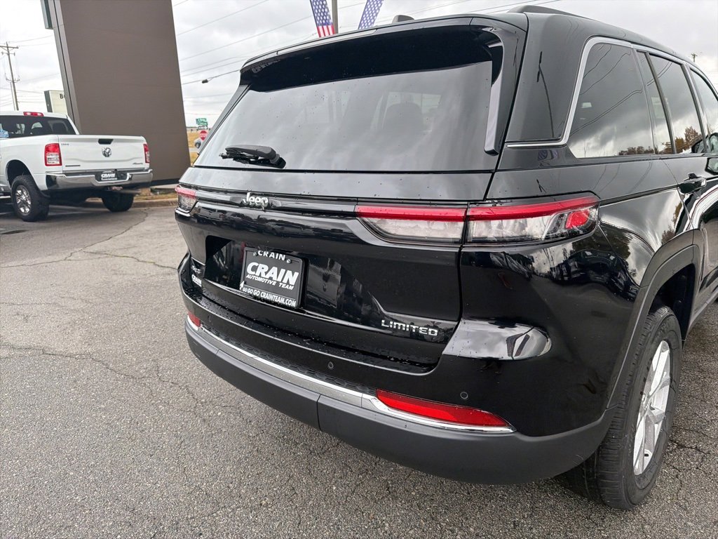 Used 2023 Jeep Grand Cherokee Limited image 4