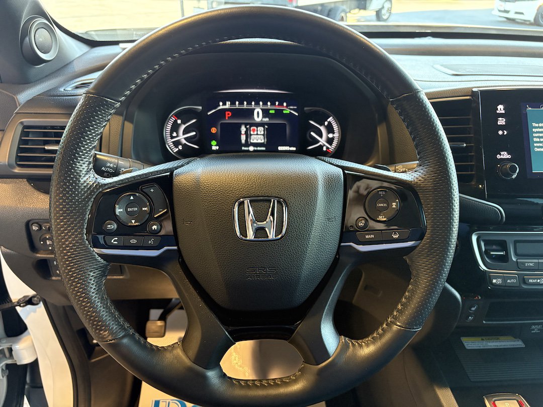 Used 2023 Honda Passport Elite image 11
