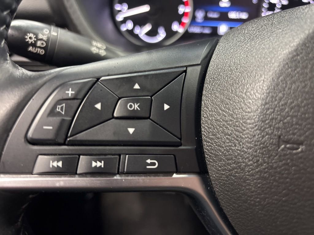 Used 2025 Nissan Sentra SV w/ All-Weather Package FWD image 35