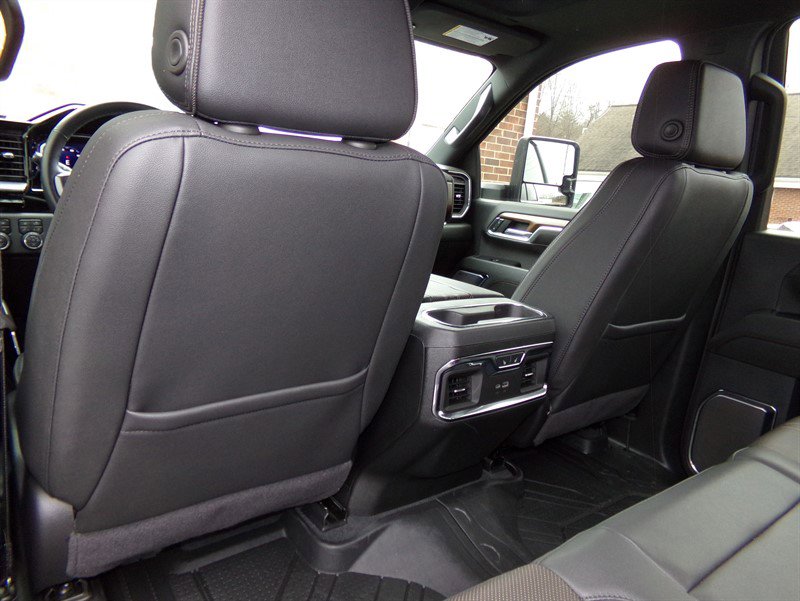 Used 2024 Chevrolet Silverado 2500 High Country w/ High Country Premium Package image 41