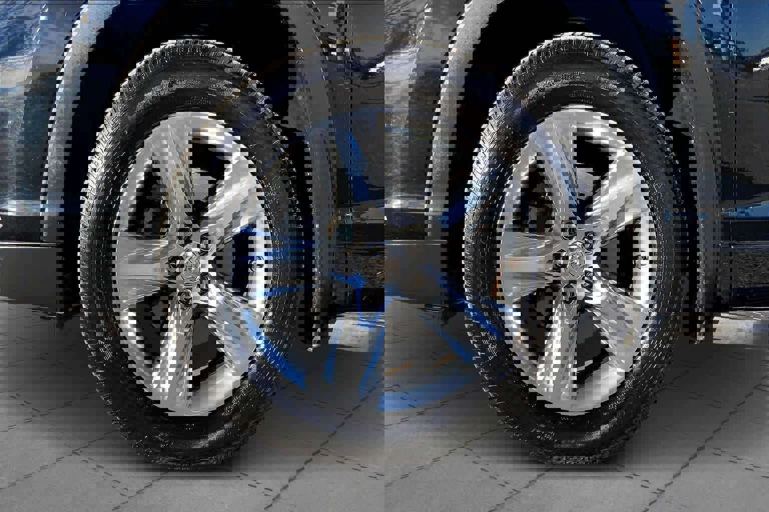 Used 2014 Toyota Highlander Limited Platinum image 10