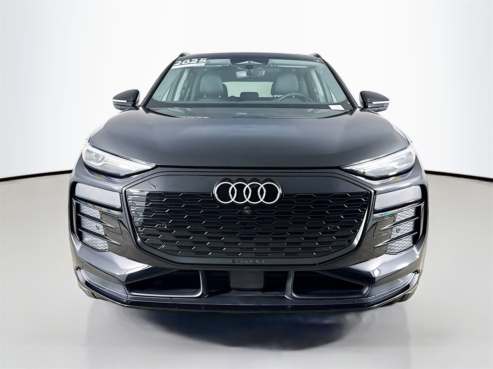 Certified 2025 Audi Q6 e-tron Premium w/ Convenience Package image 2