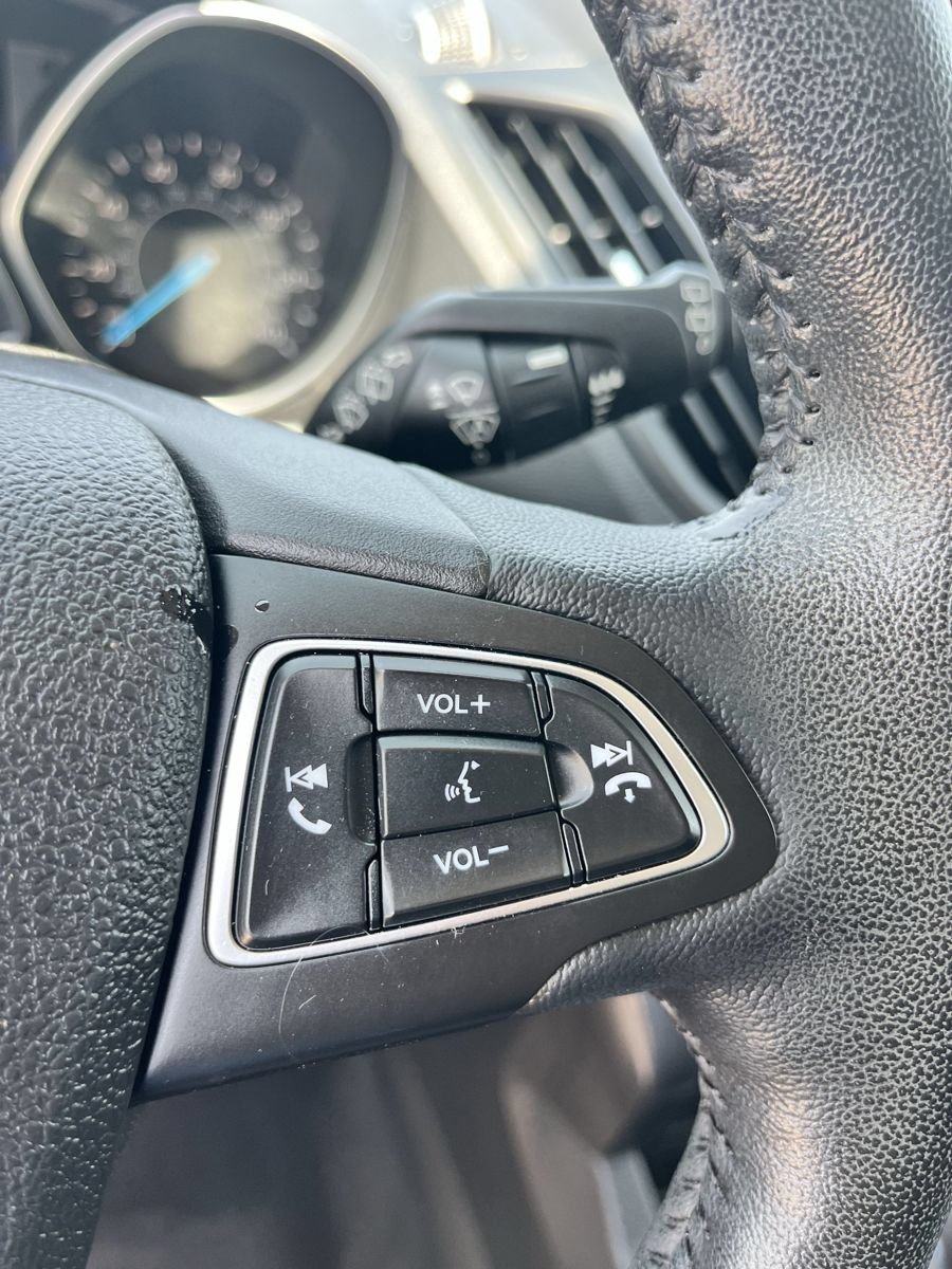 Used 2019 Ford Escape SEL FWD image 14