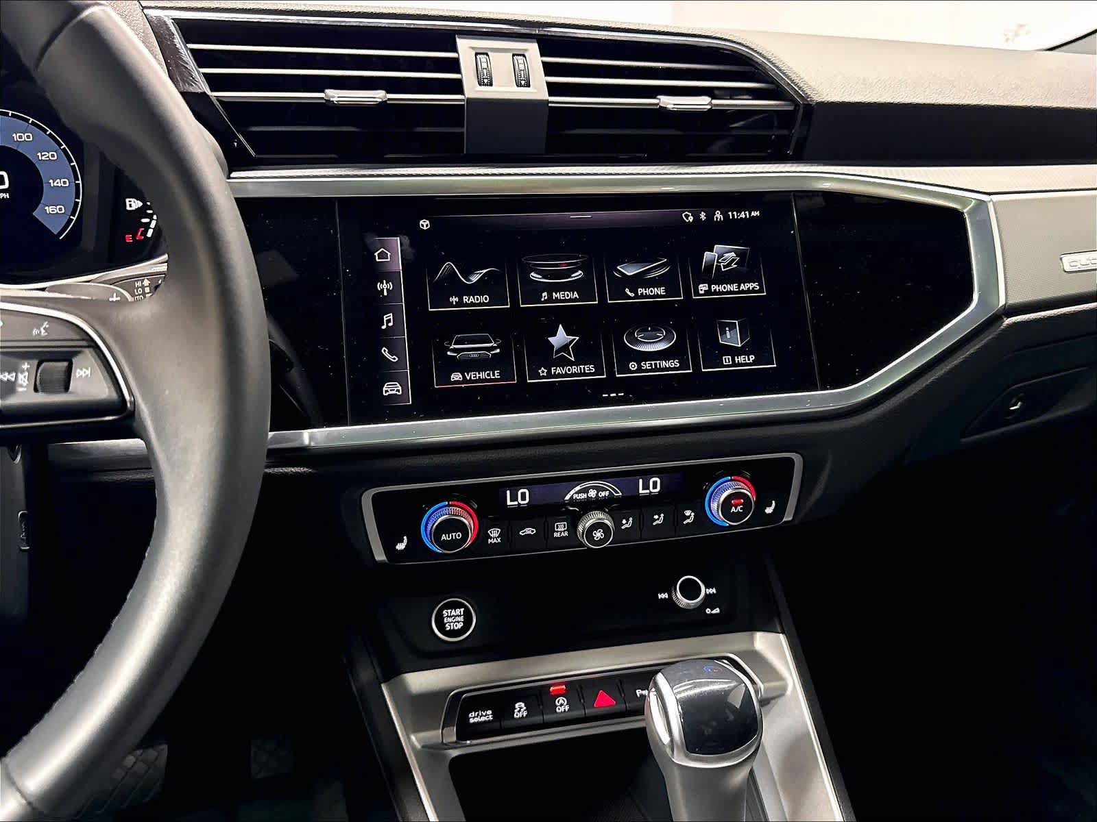 Certified 2025 Audi Q3 2.0T Premium AWD/4WD image 9