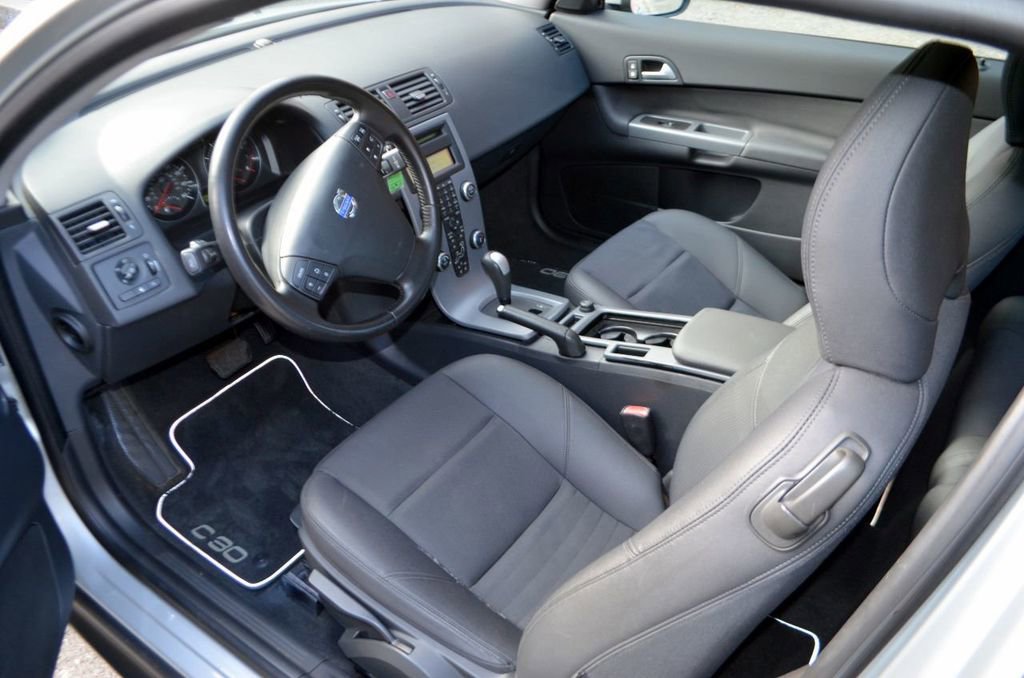 Used 2010 Volvo C30 T5 image 13