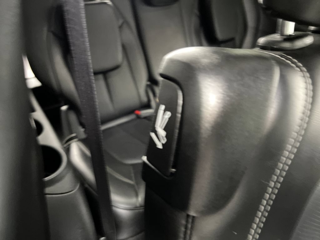 Used 2025 Chrysler Pacifica Select FWD image 28