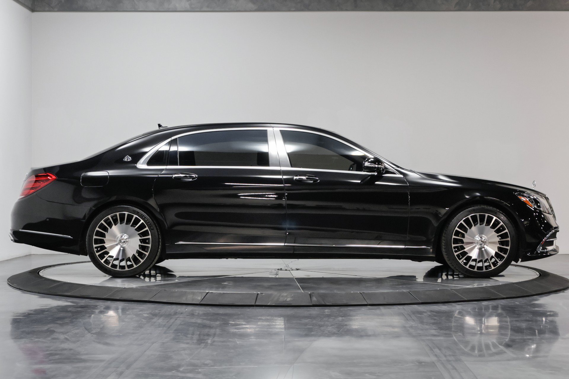 Used 2019 Mercedes-Benz Maybach S 560 4MATIC image 17
