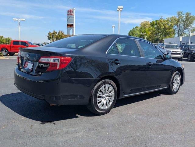 Used 2012 Toyota Camry LE image 4