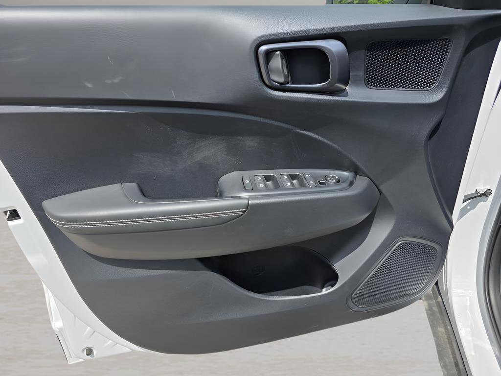 New 2026 Hyundai Venue SEL FWD image 12