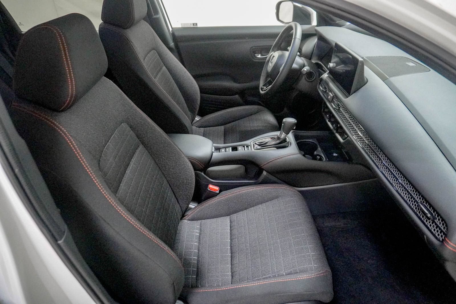 Certified 2026 Honda HR-V Sport image 28