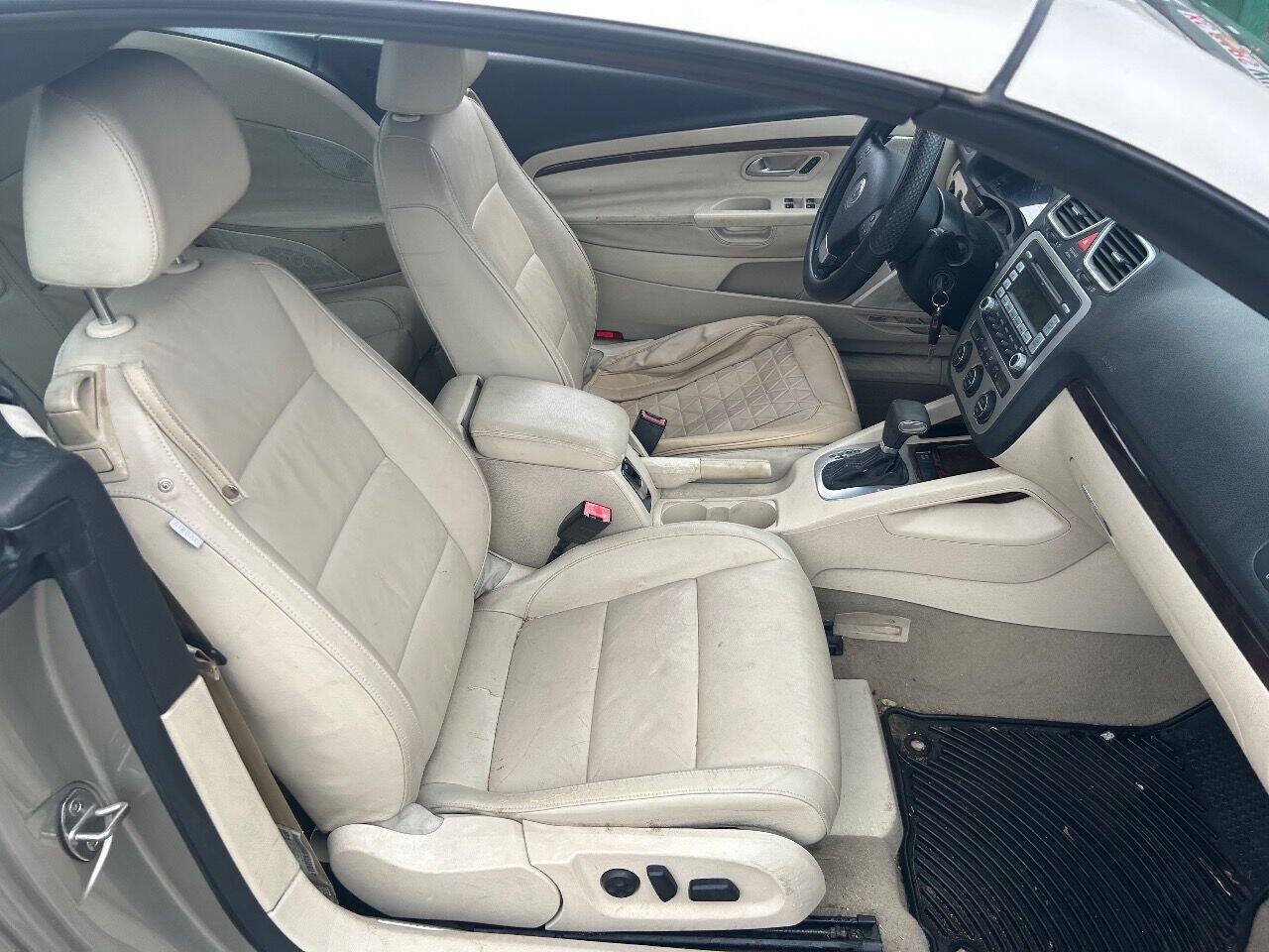 Used 2007 Volkswagen Eos 2.0T FWD image 11