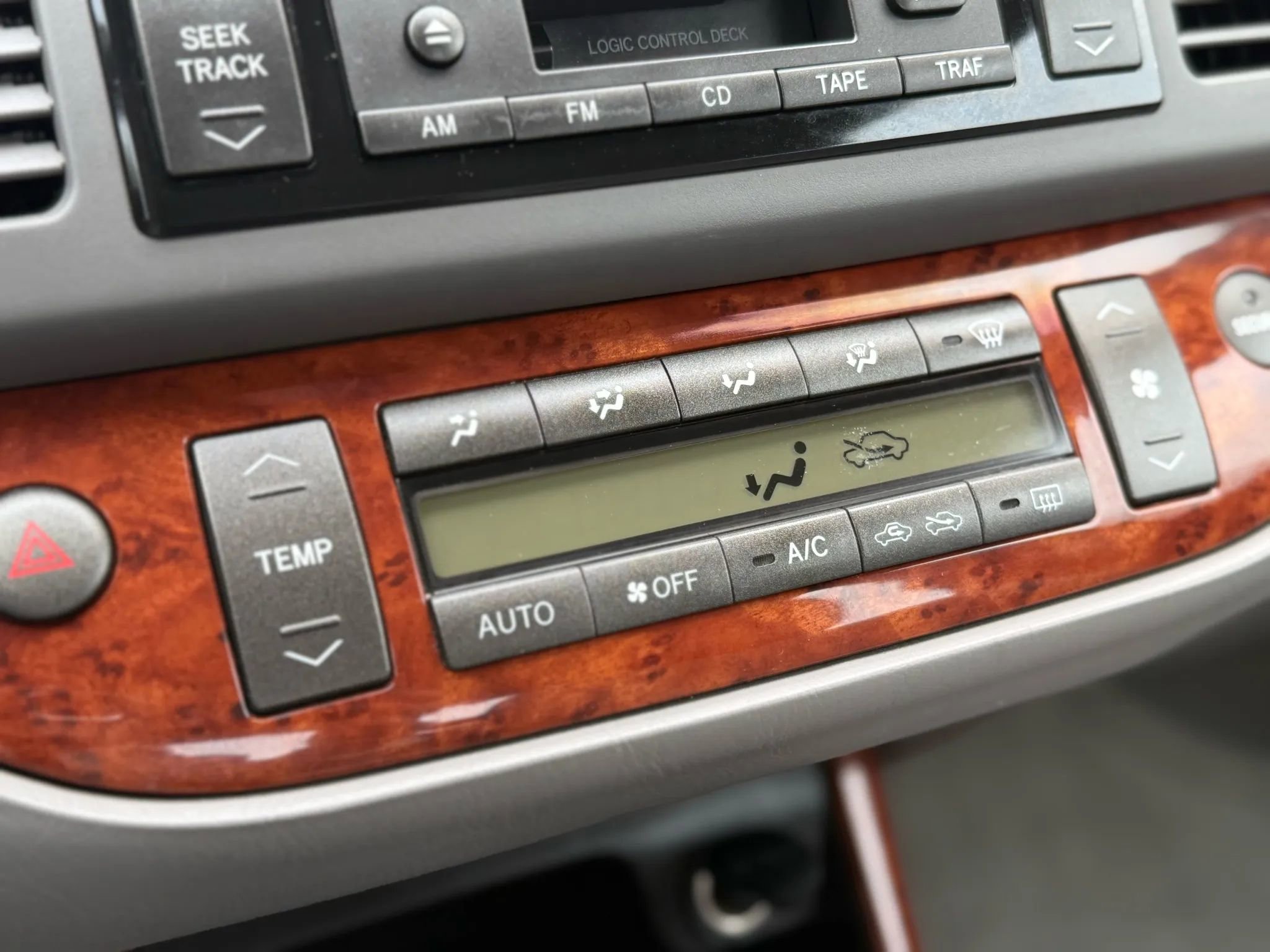 Used 2003 Toyota Camry LE FWD image 28