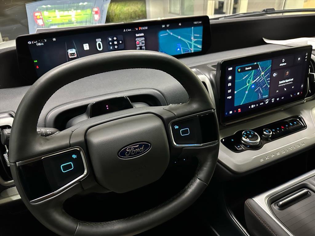 Certified 2025 Ford Expedition Active image 35