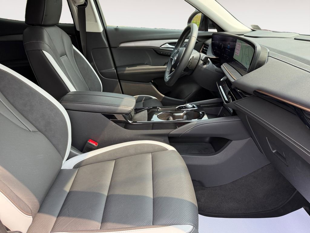 Used 2025 Buick Envision Sport Touring image 28