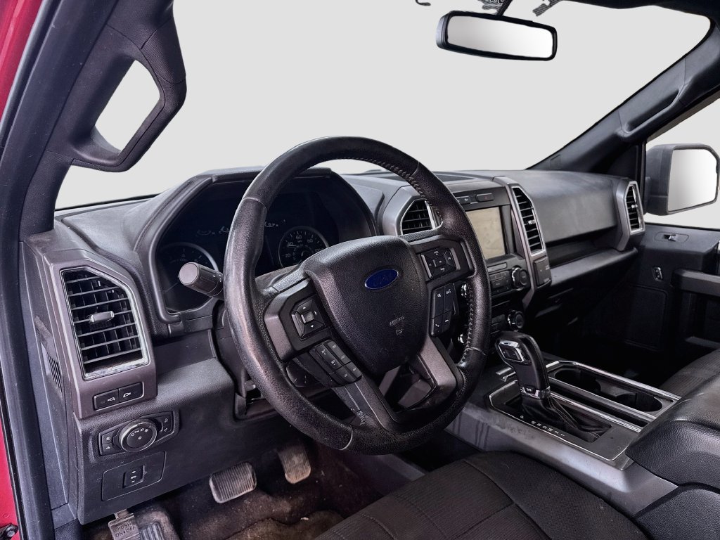 Used 2015 Ford F150 XLT w/ Equipment Group 302A Luxury AWD/4WD image 11