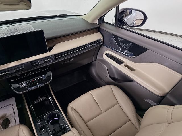 Used 2023 Lincoln Corsair Reserve w/ Equipment Group 201A image 23