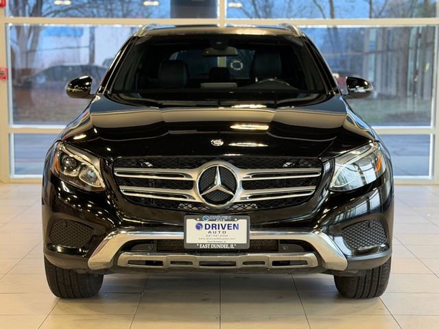Used 2017 Mercedes-Benz GLC 300 4MATIC image 2