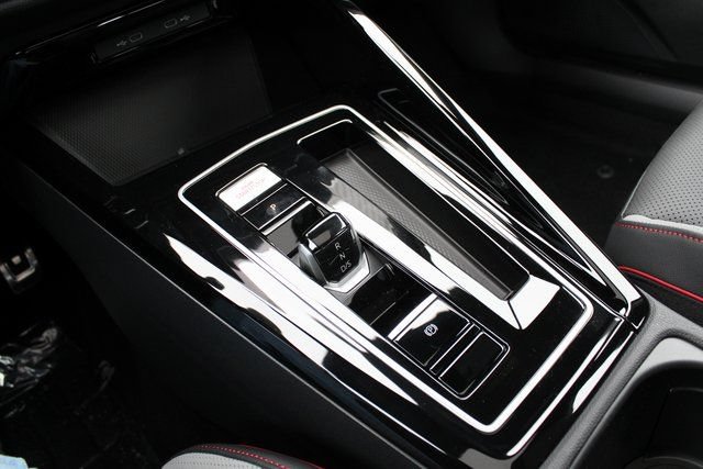 New 2026 Volkswagen GTI SE FWD image 18