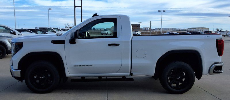 Used 2024 GMC Sierra 1500 Pro w/ Convenience Package image 5