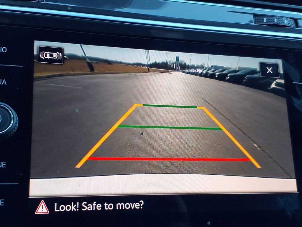 Used 2024 Volkswagen Tiguan SE image 14