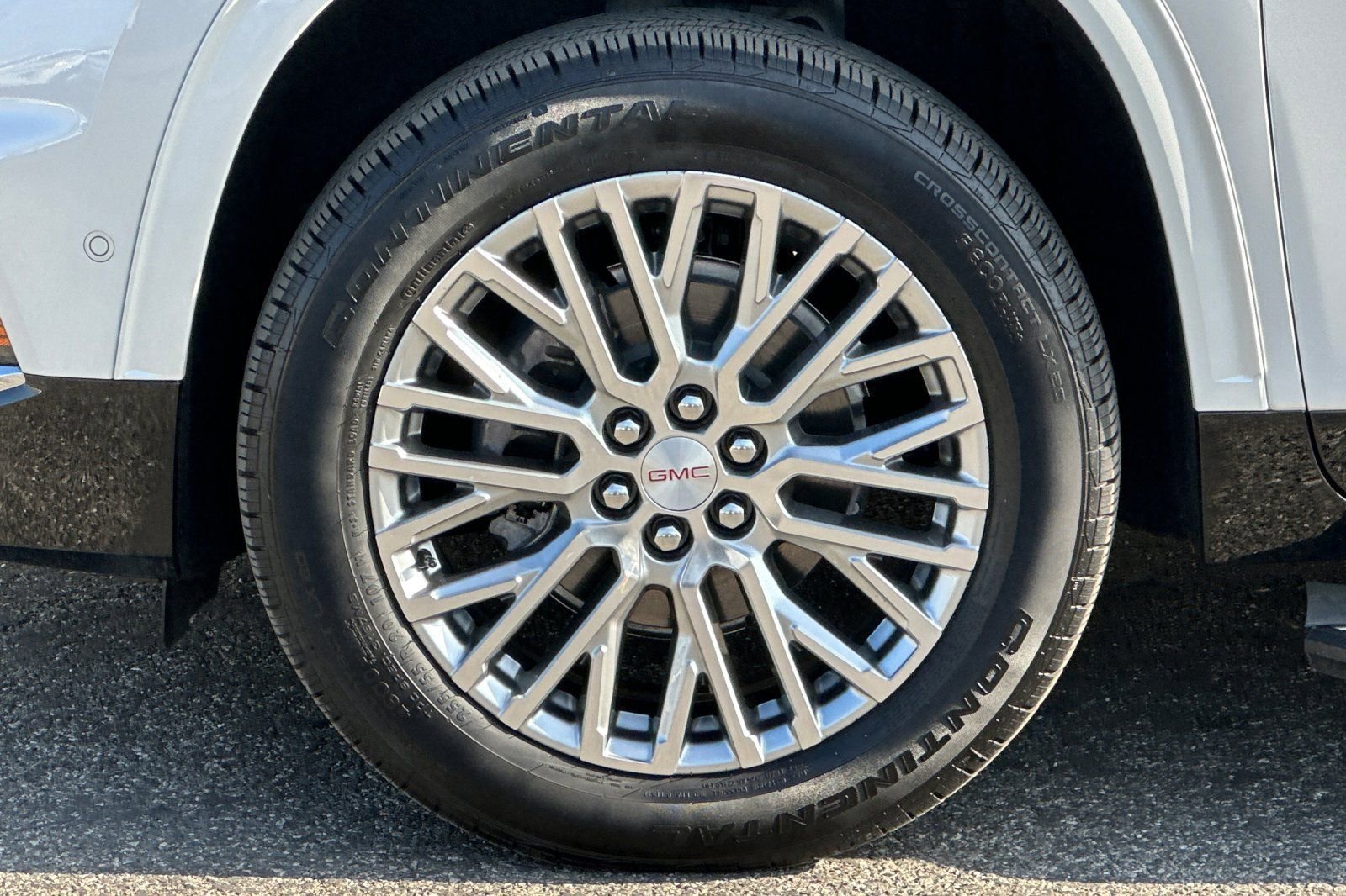 Certified 2025 GMC Acadia Denali w/ Super Cruise Package image 39