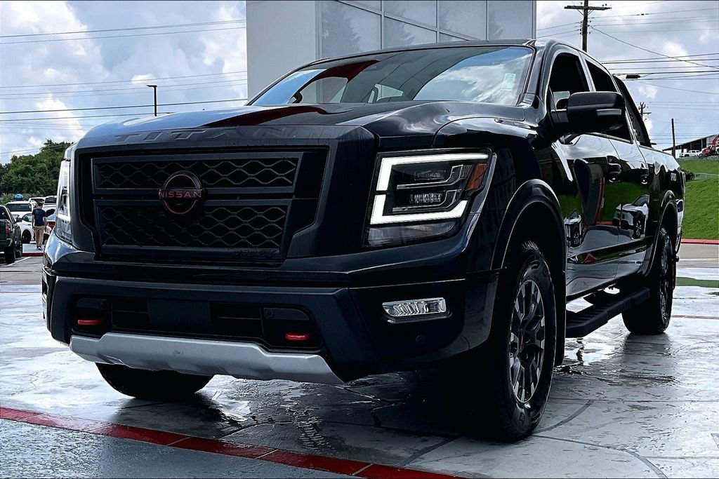 Used 2024 Nissan Titan PRO-4X w/ Pro-4x Convenience Package AWD/4WD image 38
