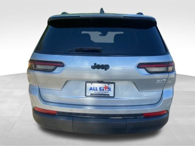 Used 2025 Jeep Grand Cherokee L Altitude image 8