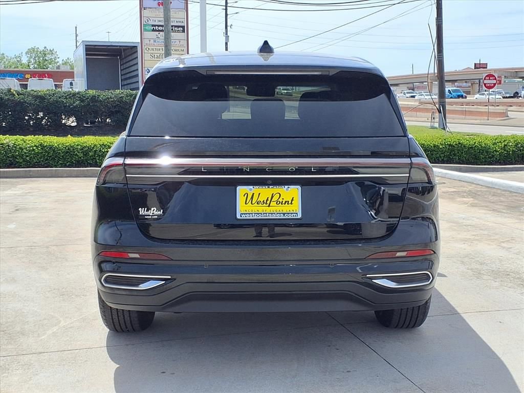 Used 2024 Lincoln Nautilus Premier image 5