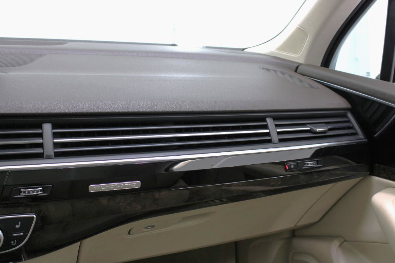 Used 2019 Audi Q7 3.0T Prestige w/ Prestige Package AWD/4WD image 59