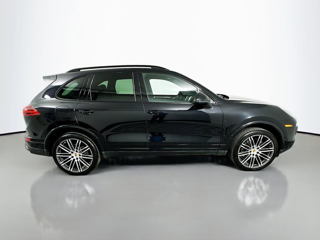 Used 2017 Porsche Cayenne image 4