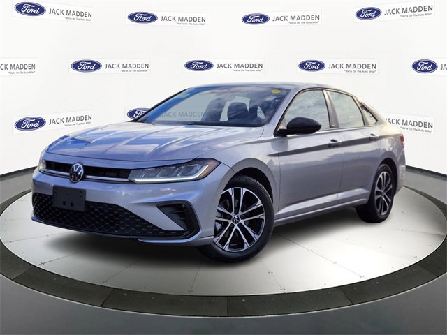 Used 2025 Volkswagen Jetta Sport image 1