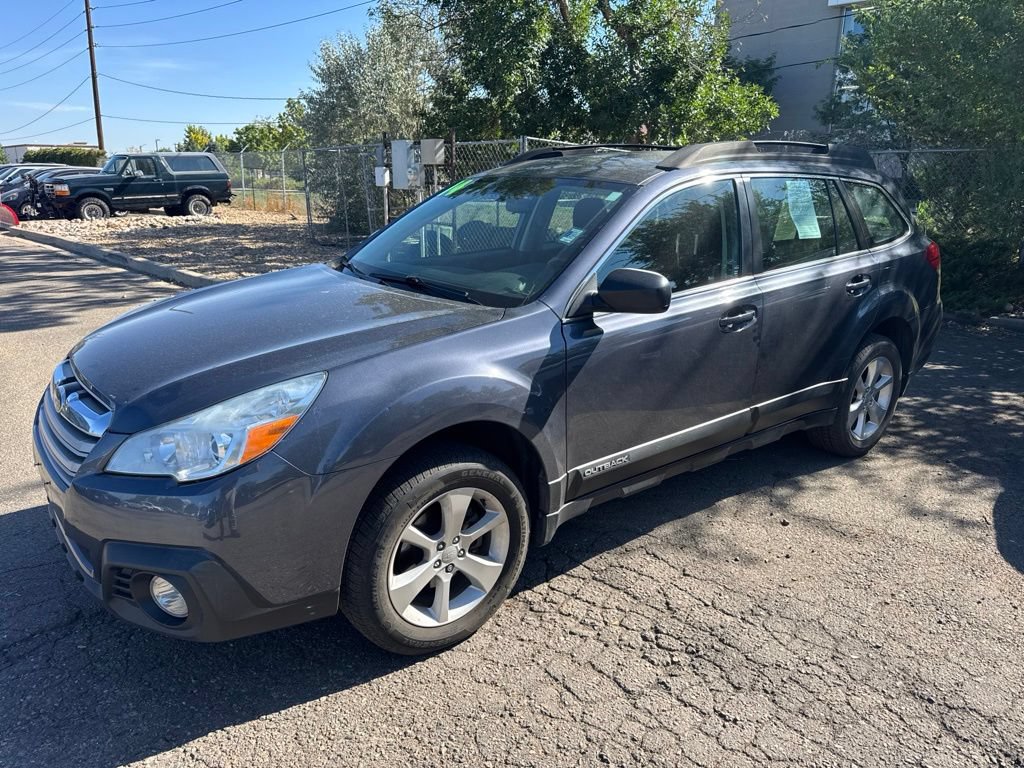 Used 2014 Subaru Outback 2.5i w/ Alloy Wheel Package