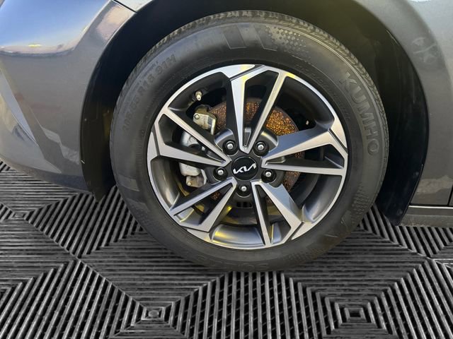 Used 2024 Kia Forte LXS image 14