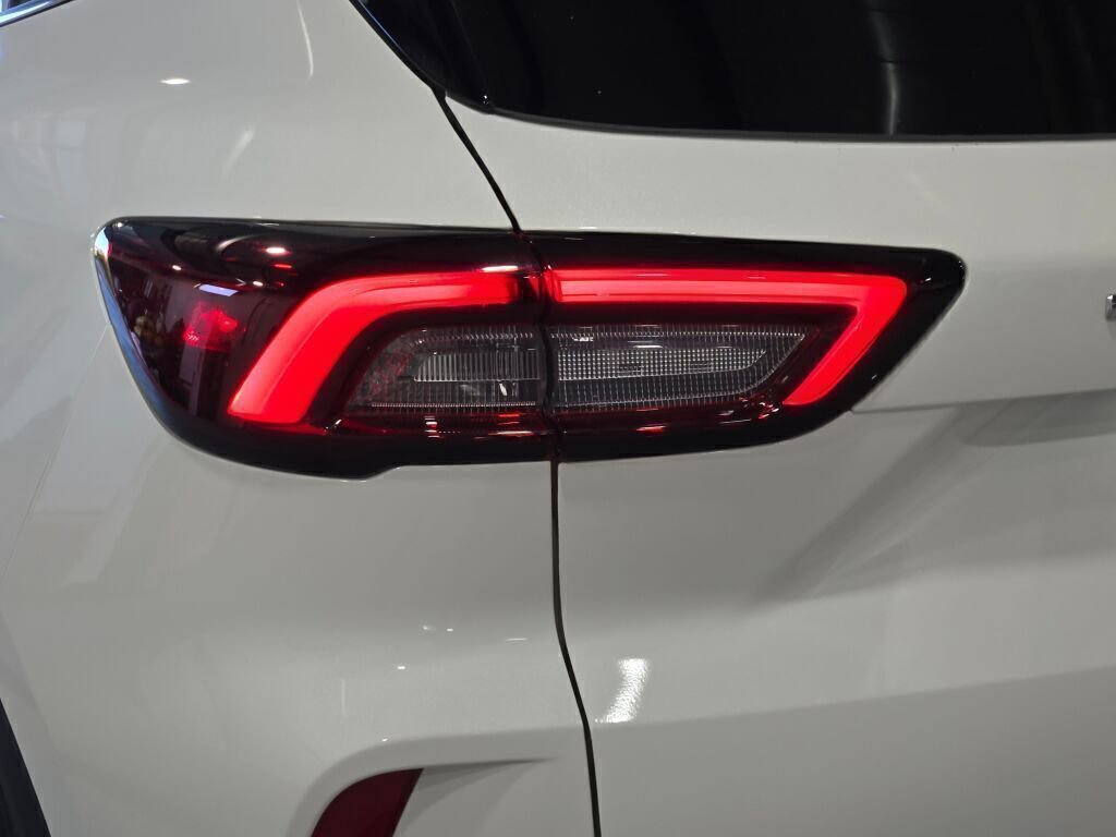 New 2025 Ford Escape SE image 23