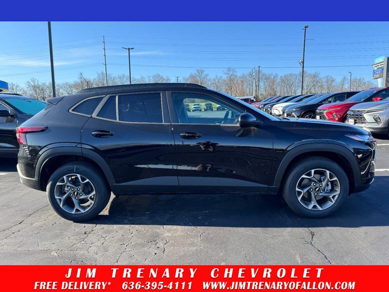 New 2026 Chevrolet Trax LT w/ Driver Confidence Package image 25