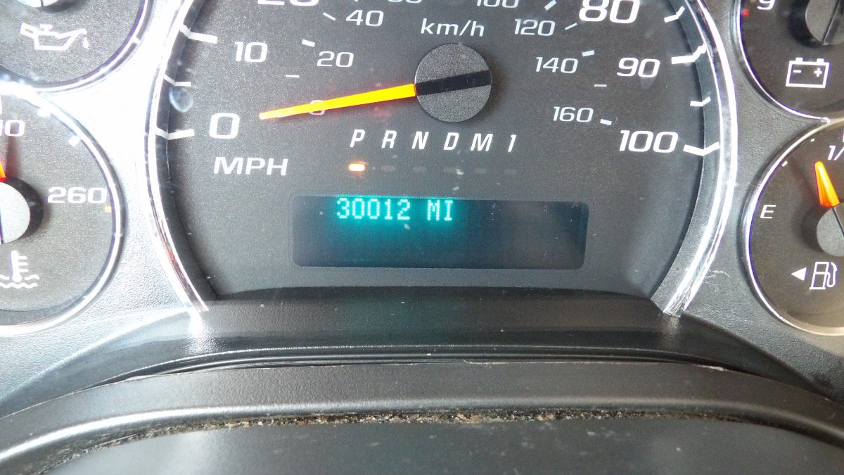 Used 2017 Chevrolet Express 2500 RWD image 16