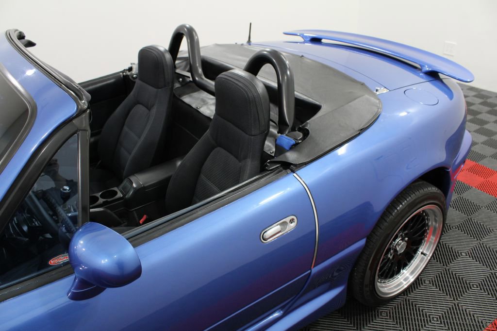 Used 1994 MAZDA MX-5 Miata RWD image 25