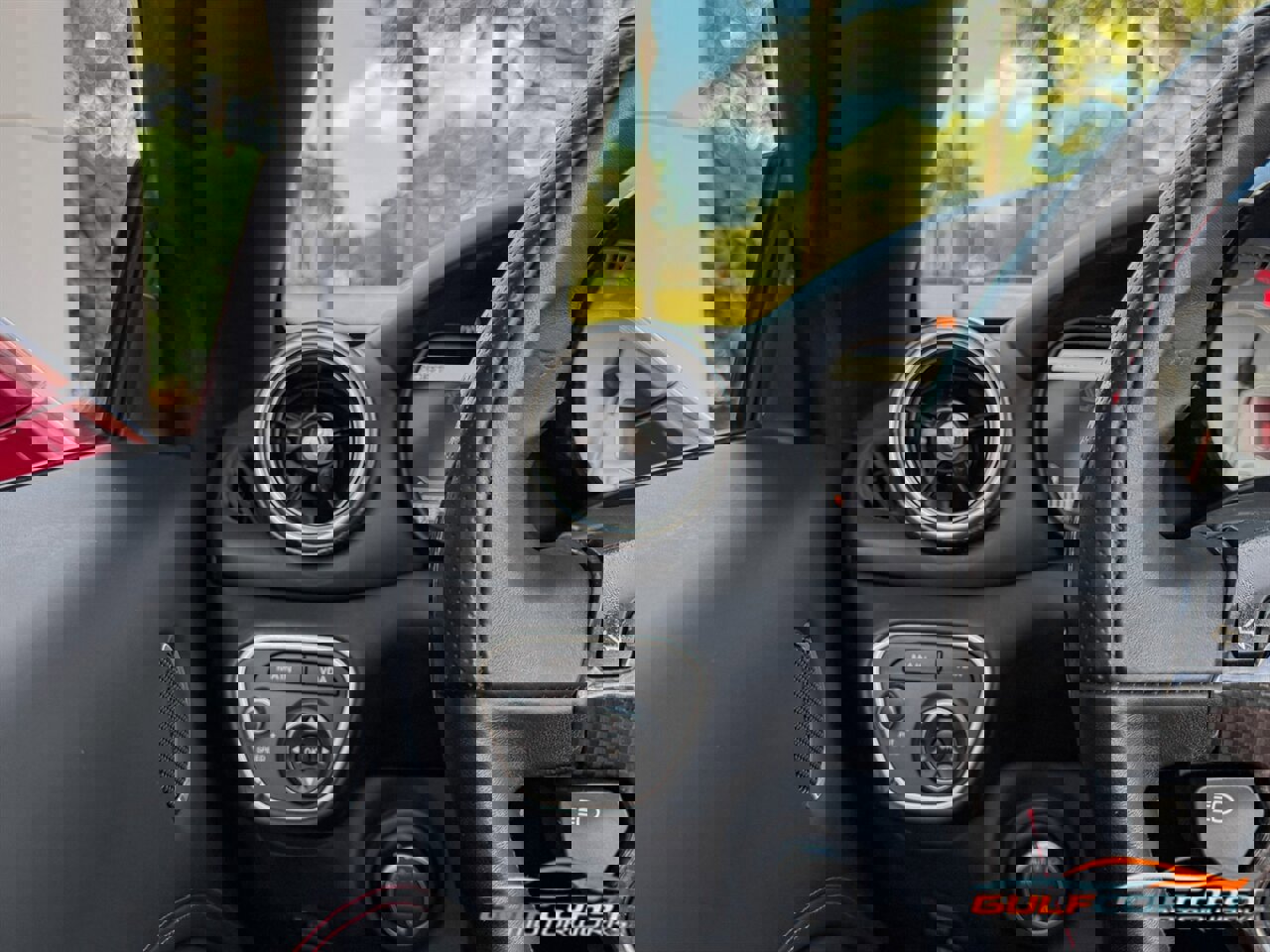 Used 2016 Ferrari California T image 19