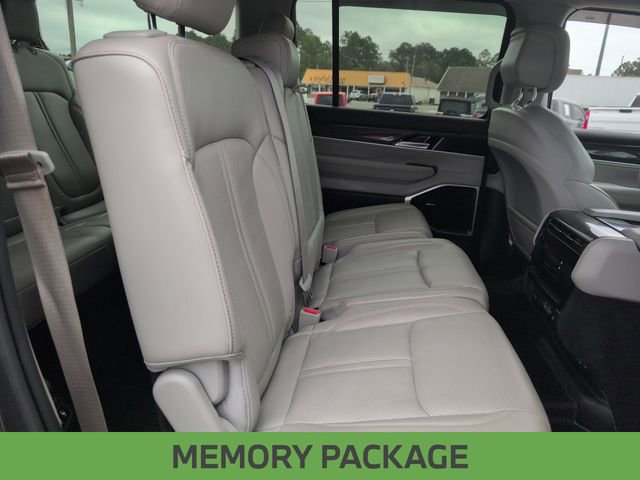 Certified 2022 Jeep Wagoneer Series III image 24