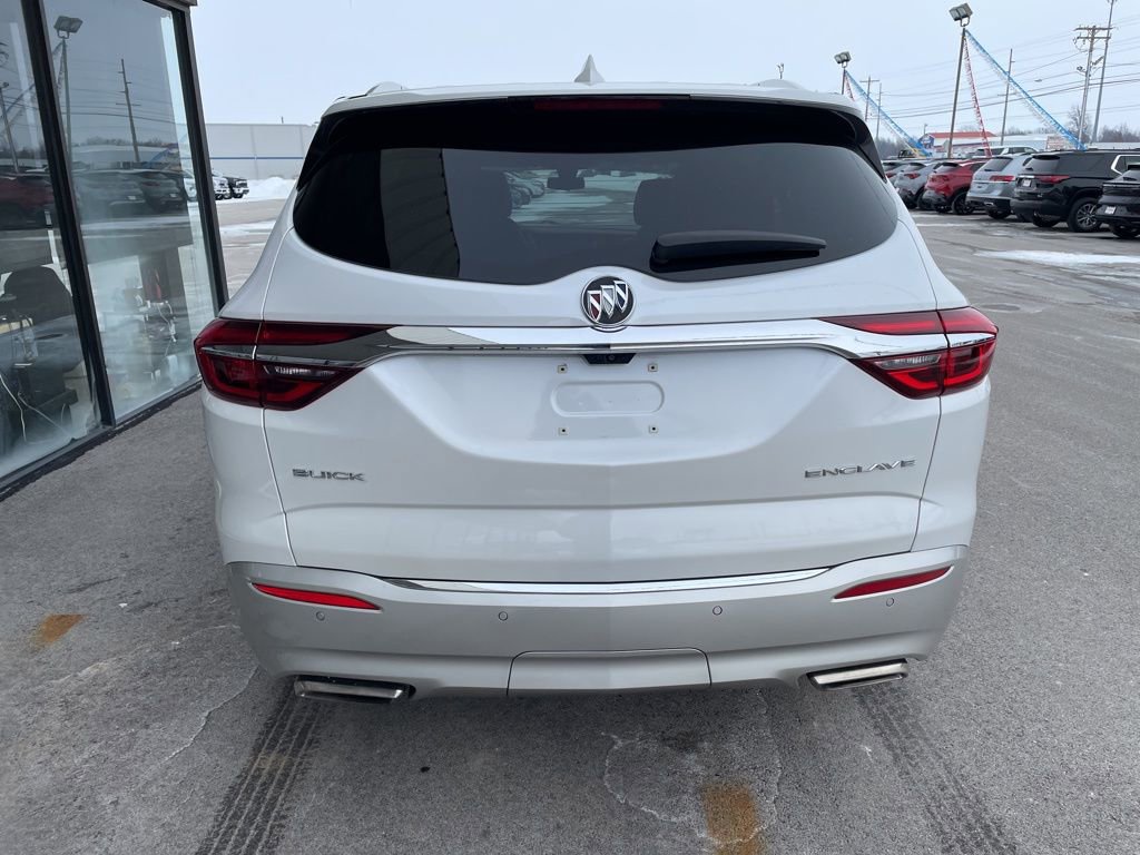 Used 2018 Buick Enclave Avenir w/ Avenir Technology Package image 4