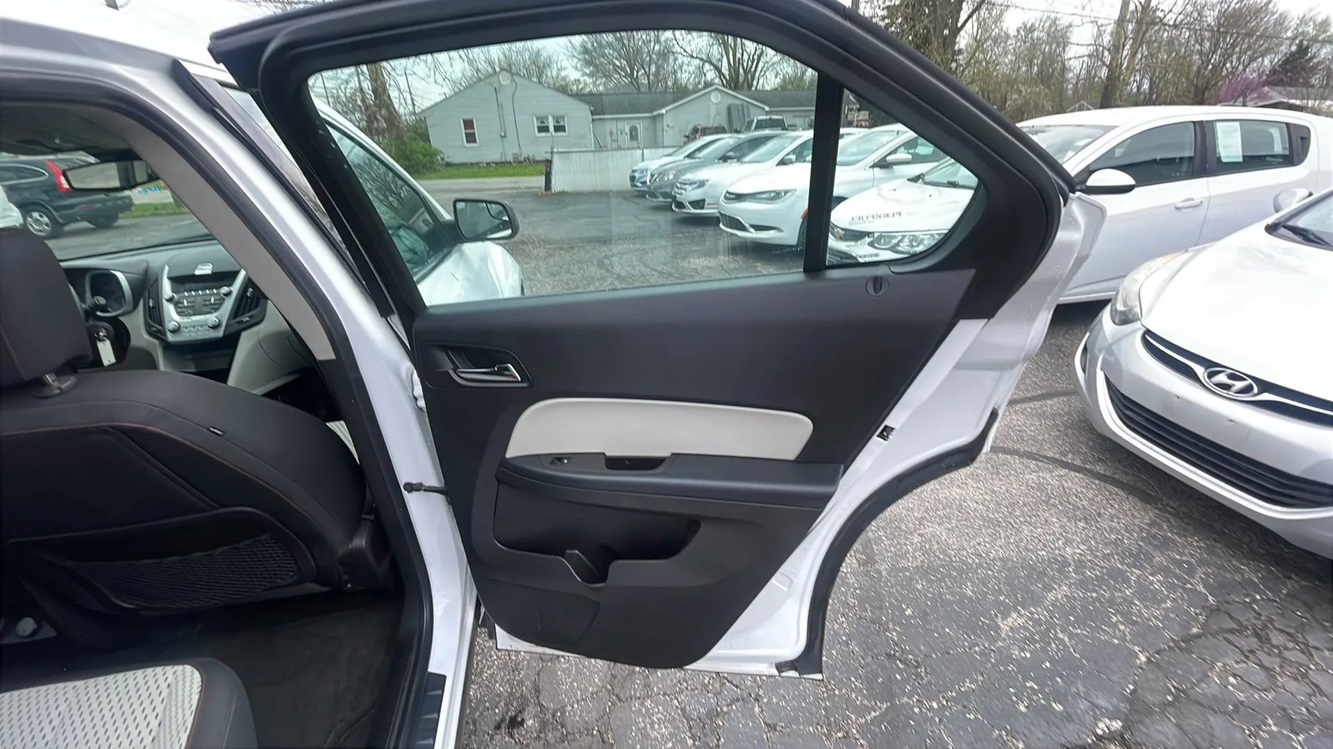 Used 2014 Chevrolet Equinox LS image 24