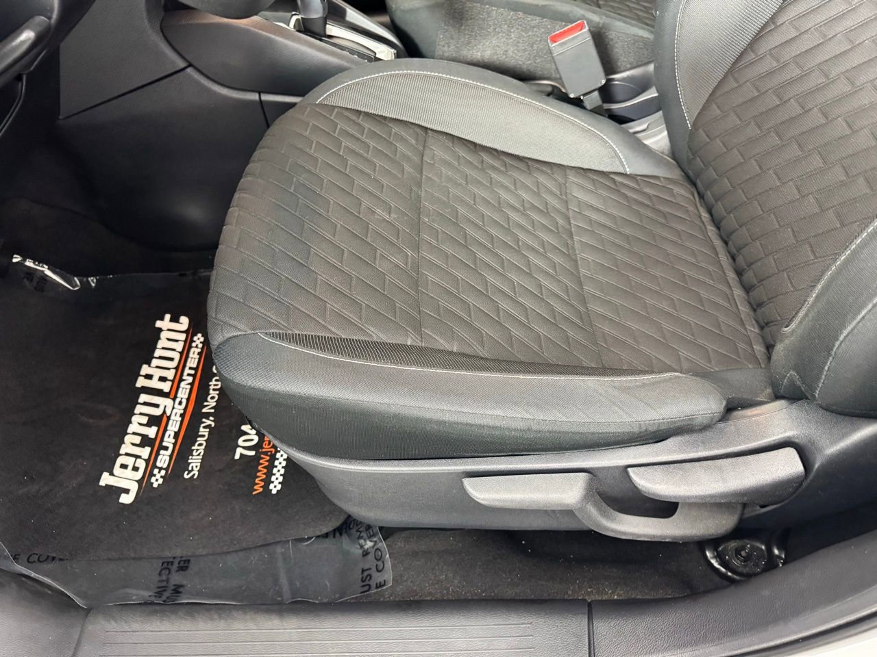 Used 2021 Nissan Kicks S image 10