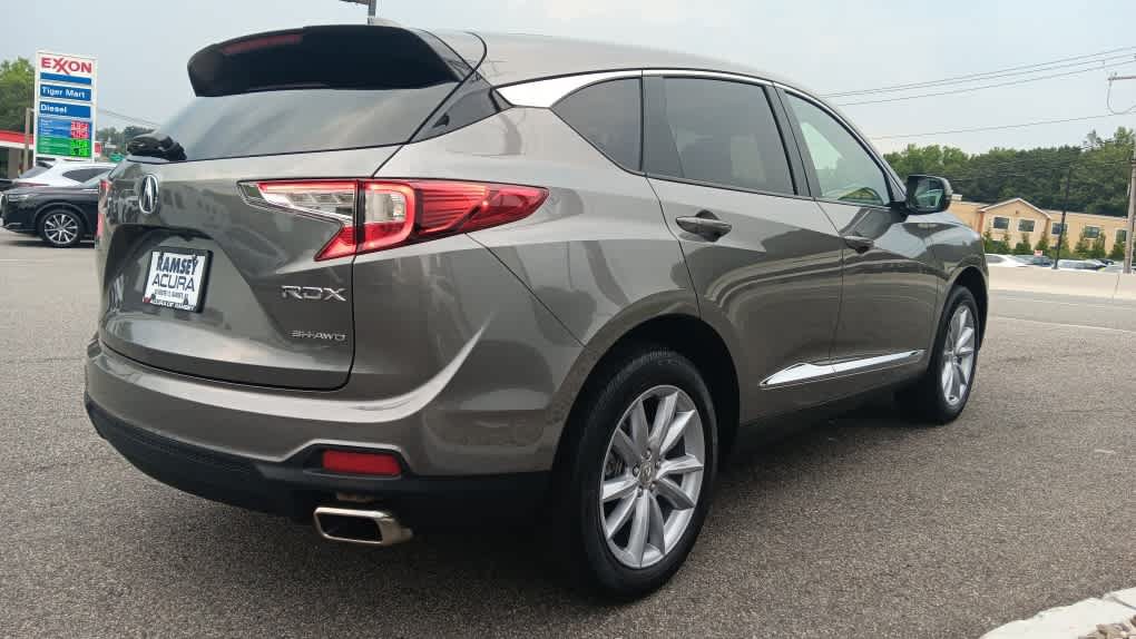 Used 2024 Acura RDX SH-AWD image 5