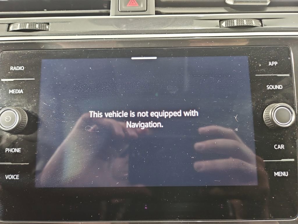 Certified 2024 Volkswagen Tiguan SE w/ Panoramic Sunroof Package image 22